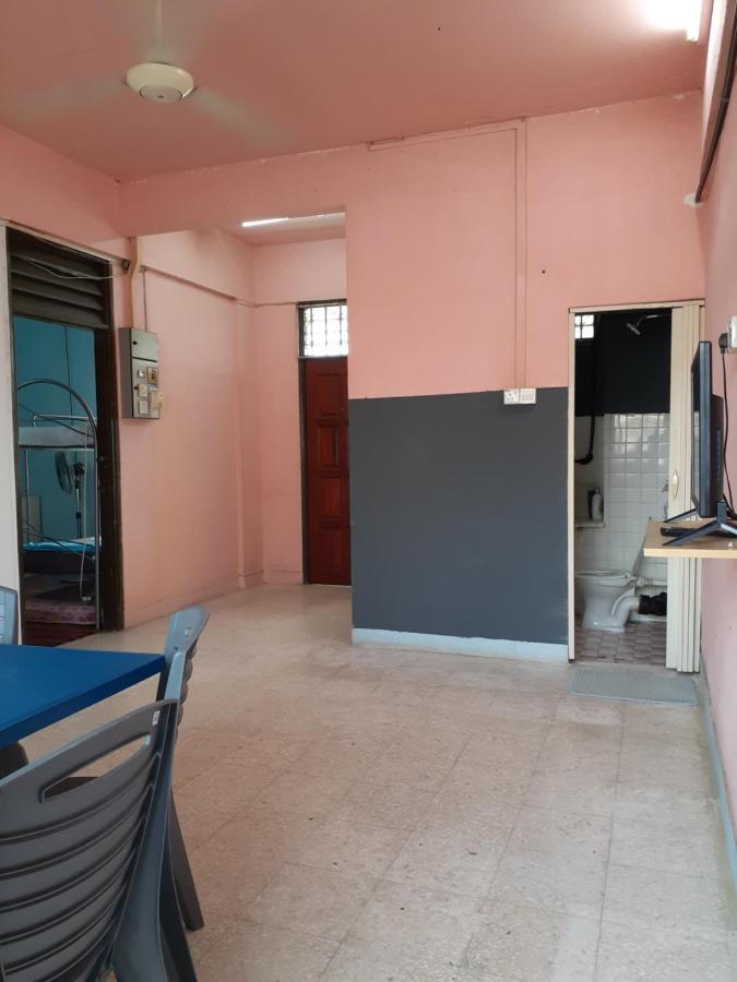 Homestay Idaman Tun Hussein - Harga Untuk 1 Rumah ,1 Bilik ,1 Bilik Air 4 Single Bed - Not Sharing 佩奈 外观 照片