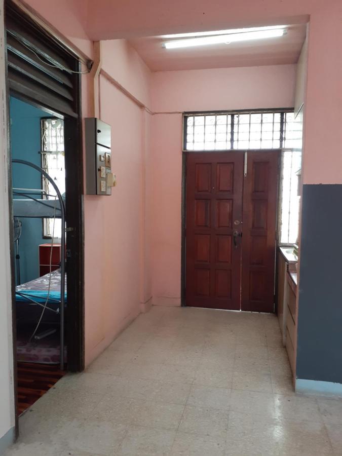 Homestay Idaman Tun Hussein - Harga Untuk 1 Rumah ,1 Bilik ,1 Bilik Air 4 Single Bed - Not Sharing 佩奈 外观 照片